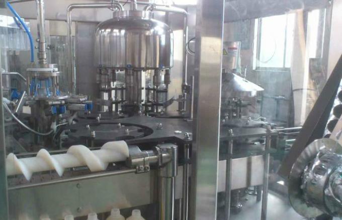 Glas füllte Getränkeverarbeitungs-Ausrüstungs-Walnuss-/Erdnuss-Milch-Fertigungsstraße ab