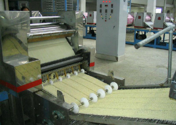 China Gebratenes sofortige Nudel-Lebensmittelproduktions-Fließband, Lebensmittelverarbeitungs-Ausrüstung ISO-Zustimmung fournisseur